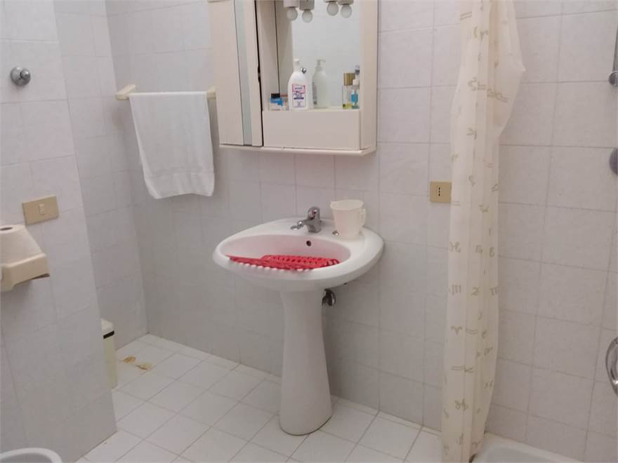 bagno con doccia 